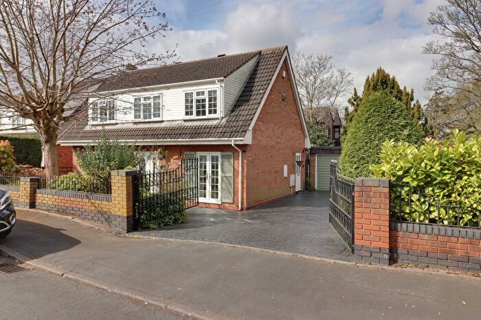 4 Bedroom Detached House For Sale In Rushwood Close, Walsall, West Midlands, WS4