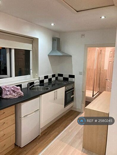 Studio To Rent In Claremont Road, Salford, M6