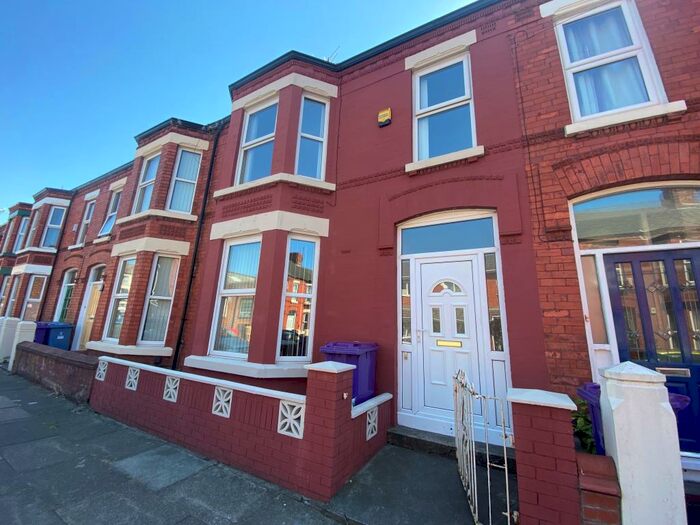 4 Bedroom House To Rent In Calton Avenue, *Available With Zero Deposit*, L18