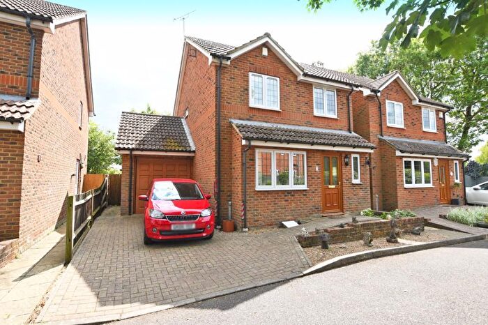 3 Bedroom Detached House For Sale In The Hampshires, Maidstone, ME17