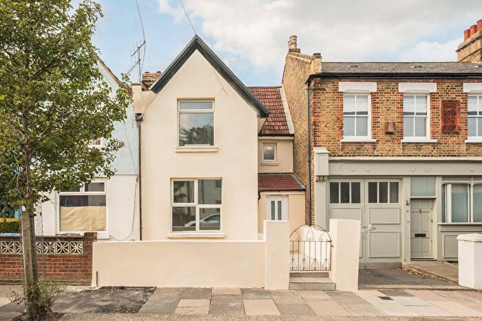 3 Bedroom Terraced House For Sale In Llanover Road, Woolwich, SE18