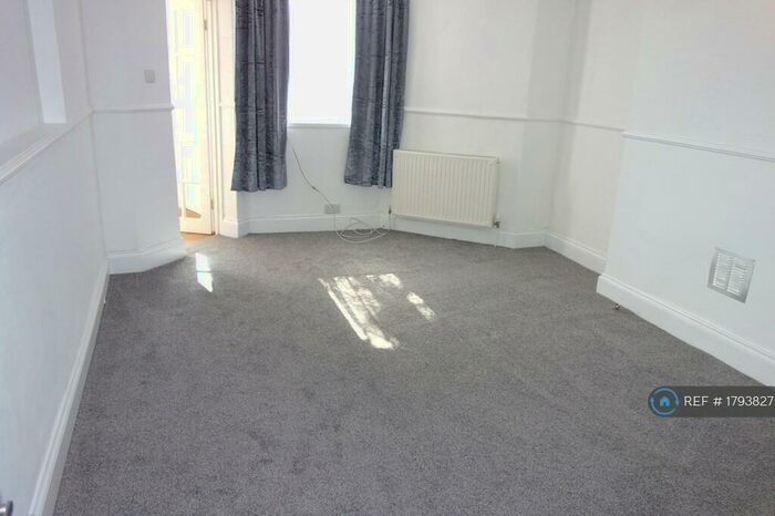 1 Bedroom Flat To Rent In Mount Gould Road, Plymouth, PL4
