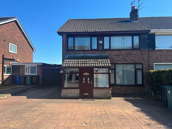 4 Bedroom Semi-Detached House For Sale In Rochford Avenue, Whitefield, M45