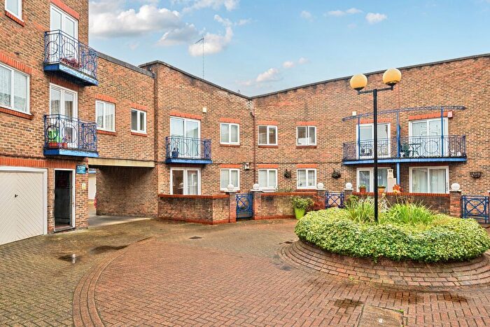 1 Bedroom Flat For Sale In Trundleys Road, London, SE8