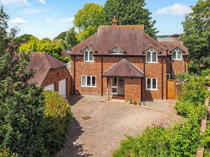 4 Bedroom Detached House For Sale In Laxton Meadow, Funtington, PO18