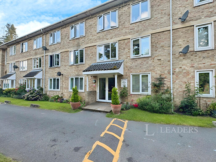 1 Bedroom Apartment To Rent In Keswick Hall, Norwich, NR4