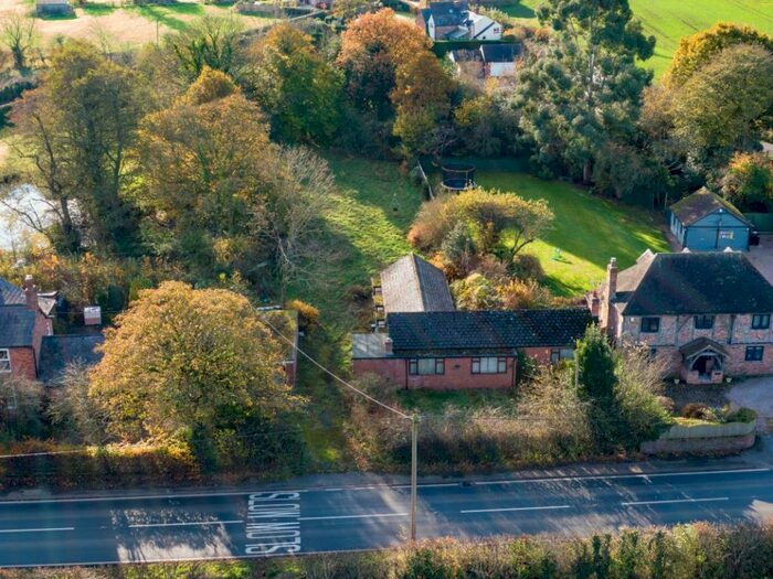 3 Bedroom Bungalow For Sale In Phillips Park, Nantwich Road, Broxton, Chester, Cheshire, CH3