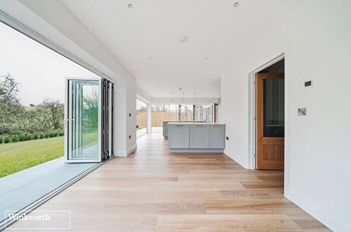 5 Bedroom Detached House For Sale In Frog Lane, Mapledurwell, Hampshire, RG25