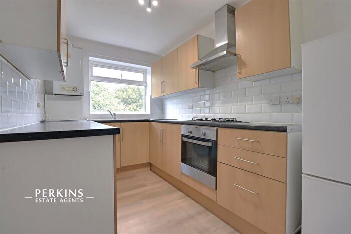 2 Bedroom Flat To Rent In Greenford, UB6