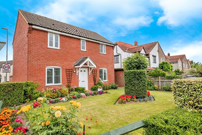 3 Bedroom Detached House For Sale In Overton Way, Reepham, Norwich, NR10