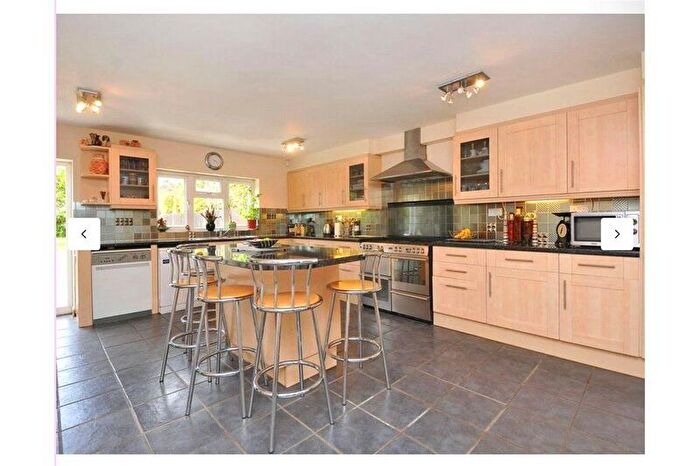 6 Bedroom End Of Terrace House To Rent In Carolina Road, Thornton Heath, Surrey, CR7