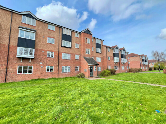 2 Bedroom Flat To Rent In Treeby Court, George Lovell Drive, Enfield, EN3