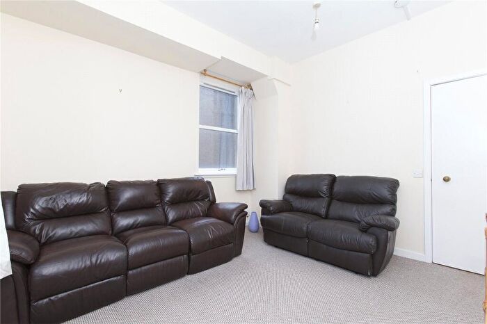1 Bedroom Flat To Rent In Bothwell House, Edinburgh, EH7
