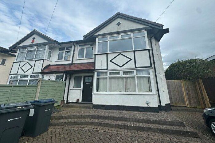 3 Bedroom Property To Rent In Masshouse Lane, Birmingham, B38