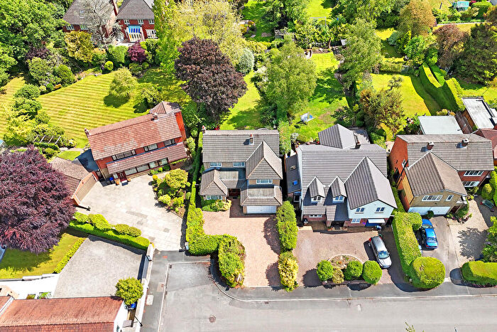4 Bedroom Detached House For Sale In Green Way, Harrogate, HG2