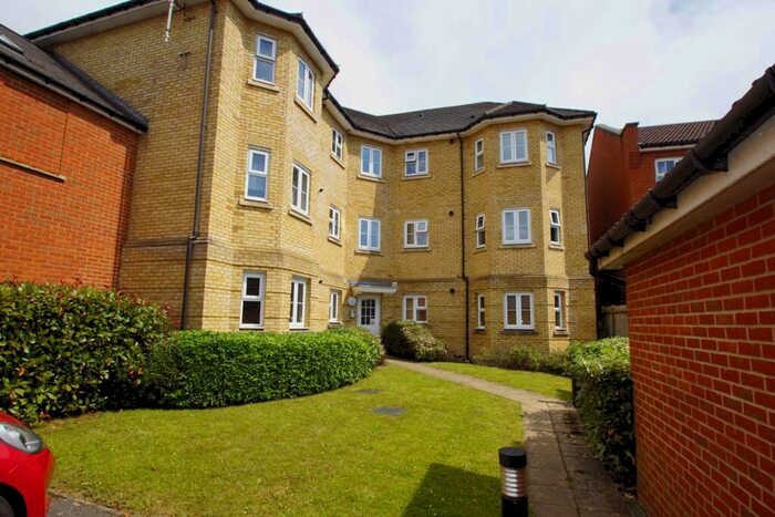 2 Bedroom Flat To Rent In Moorfoot House, Mendip Way, Stevenage, SG1