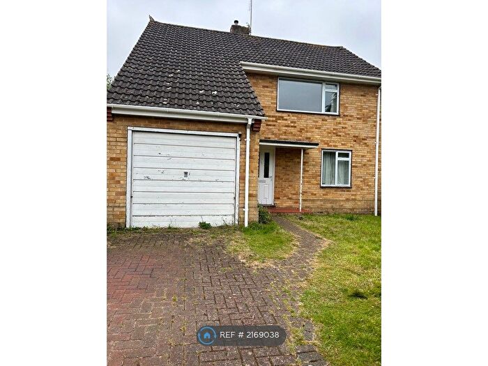 3 Bedroom Detached House To Rent In Andrews Road, Earley, Reading, RG6