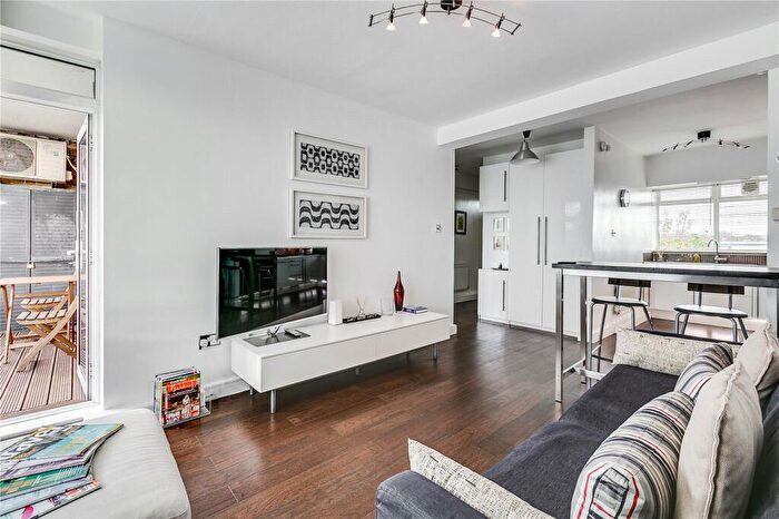 1 Bedroom Apartment To Rent In Bessemer Court, Rochester Square, London, NW1