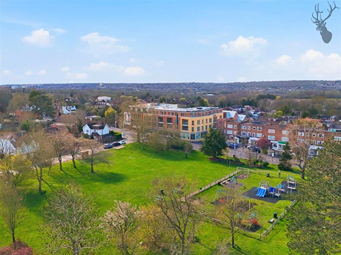 1 Bedroom Flat For Sale In Novella, Chigwell, IG7