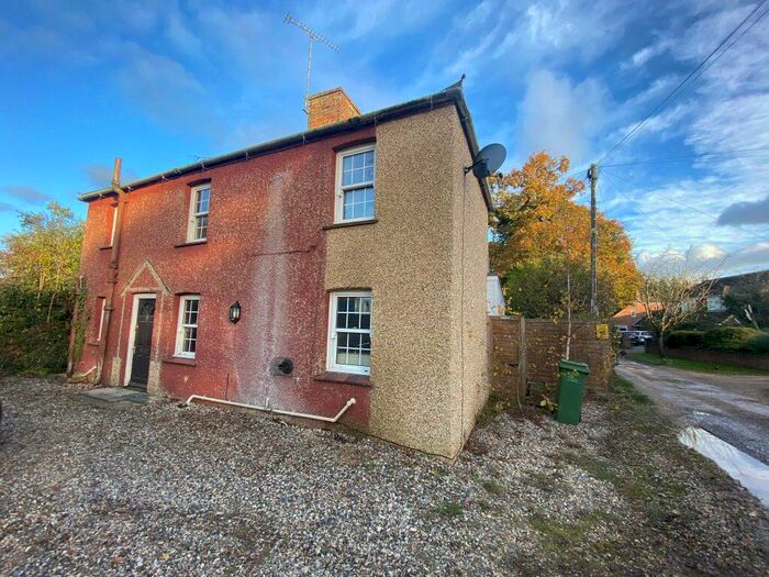 2 Bedroom Detached House To Rent In Warren Road Newbury, RG14