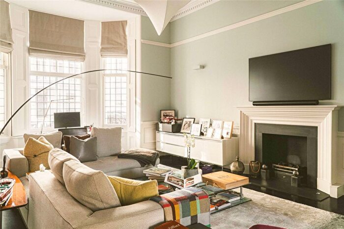 4 Bedroom Flat To Rent In Queen's Gate Place, South Kensington, SW7