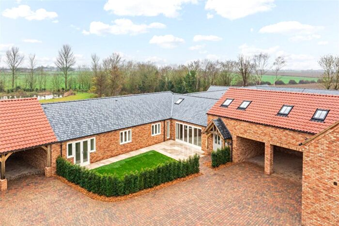 4 Bedroom Link Detached House For Sale In The Old Farmyard, Church Lane, Covington, Cambridgeshire, PE28