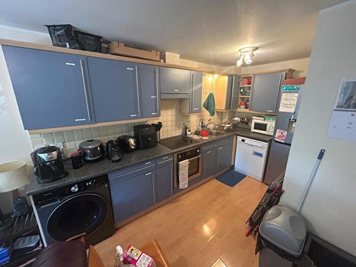 2 Bedroom Flat To Rent In Latvia Court (Th July), SE17