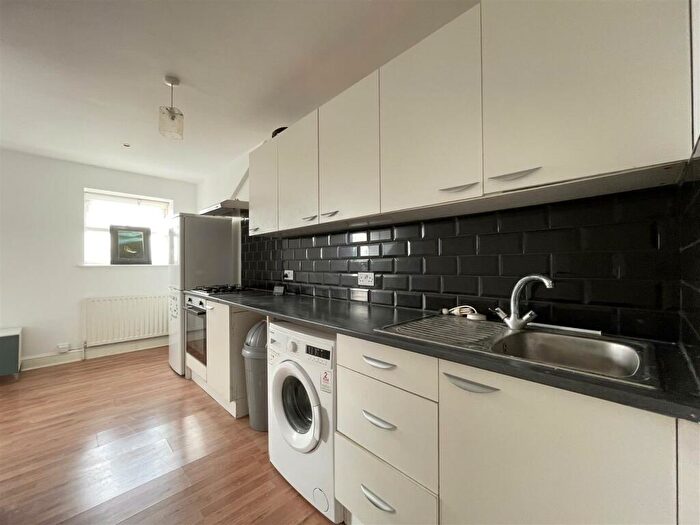1 Bedroom Apartment To Rent In Blackstock Road, London, N4