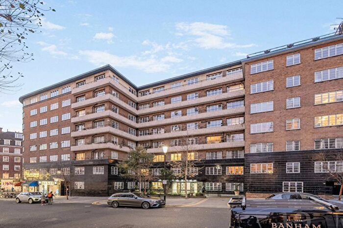 3 Bedroom Flat For Sale In Vicarage Gate, Kensington, London, W8