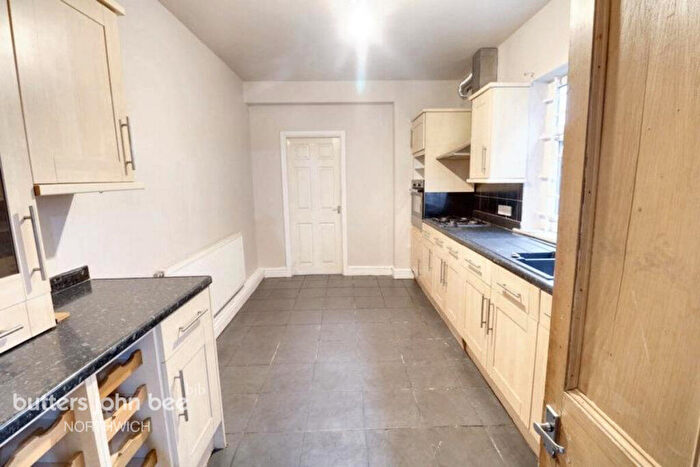3 Bedroom Terraced House For Sale In Church Road, Northwich, CW9
