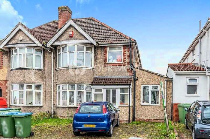 8 Bedroom Semi-Detached House To Rent In Sirdar Road, Southampton, SO17