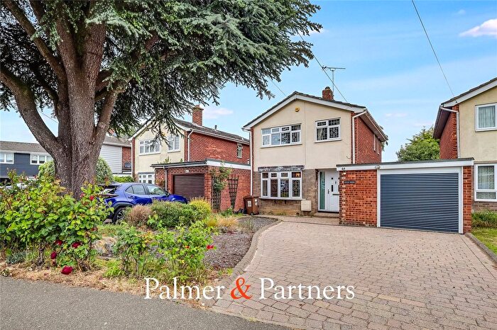 3 Bedroom Link Detached House For Sale In Sidmouth Road, Chelmsford, Essex, CM1
