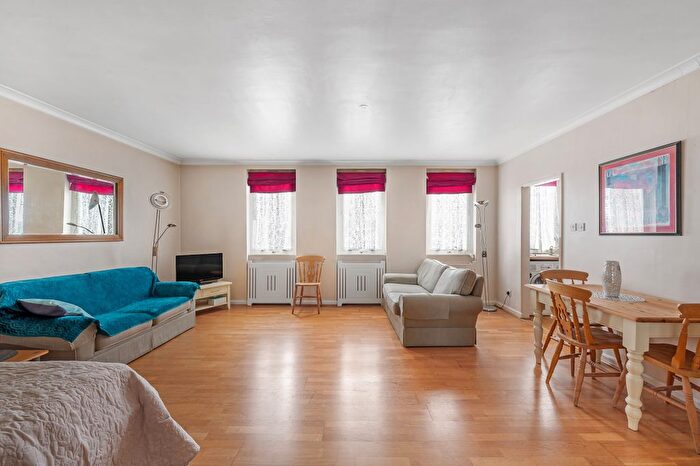 Studio To Rent In Ebury Street, London, SW1W