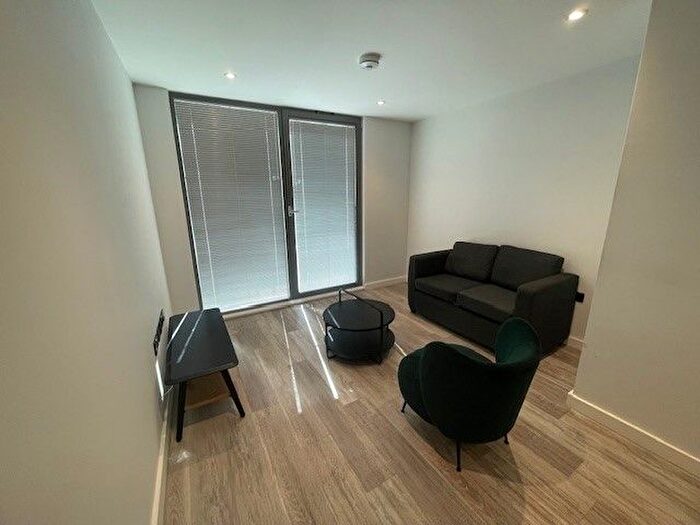 1 Bedroom Property To Rent In Apex Lofts, Birmingham, B12