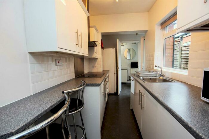3 Bedroom House To Rent In Gleave Road, Selly Oak, Birmingham, B29