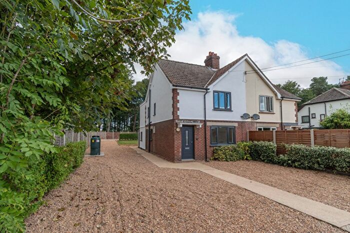 3 Bedroom Semi-Detached House For Sale In Holt Road, Little Snoring, NR21