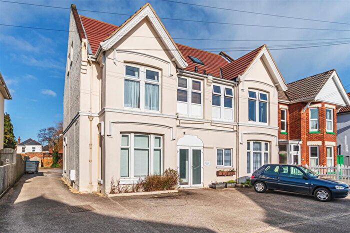 2 Bedroom Terraced House To Rent In Parkwood Road, Bournemouth, BH5