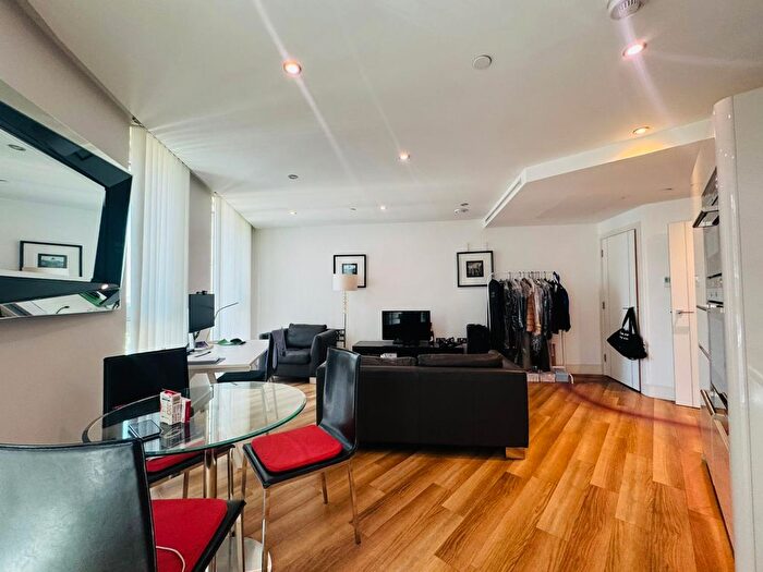 1 Bedroom Flat To Rent In Altitude Point, Alie Street, London, E1