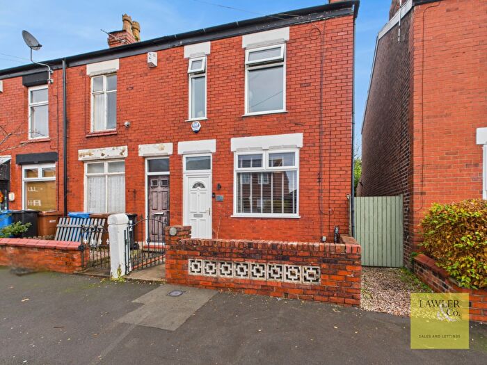 2 Bedroom End Of Terrace House For Sale In Chadwell Road, Stockport, Cheshire, SK2