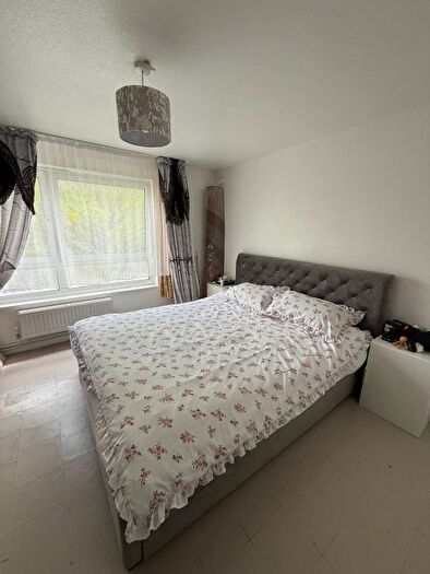 2 Bedroom Flat For Sale In Fiske Court, N17