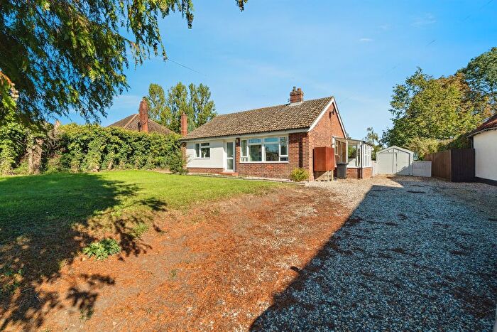 2 Bedroom Detached Bungalow For Sale In Church Road, South Lopham, Diss, IP22