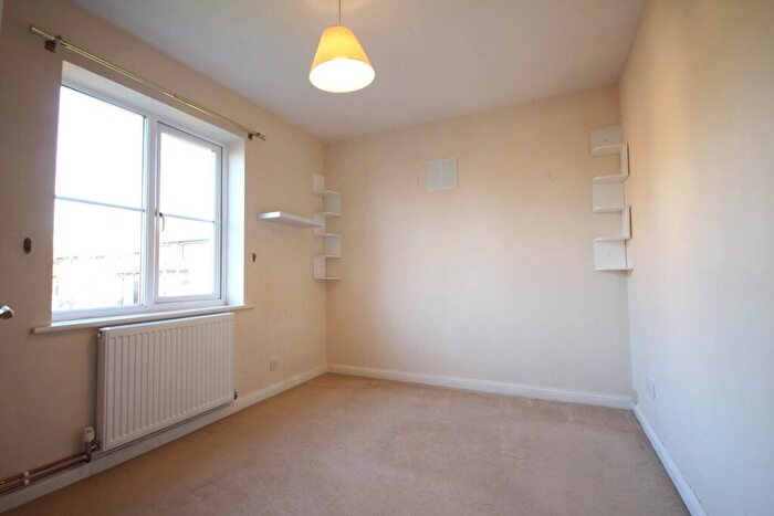 1 Bedroom Maisonette To Rent In Aldworth Close, Bracknell, RG12