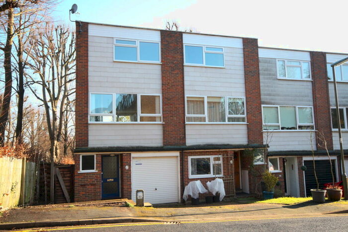 2 Bedroom Terraced House To Rent In Woodlands, Woking, GU22