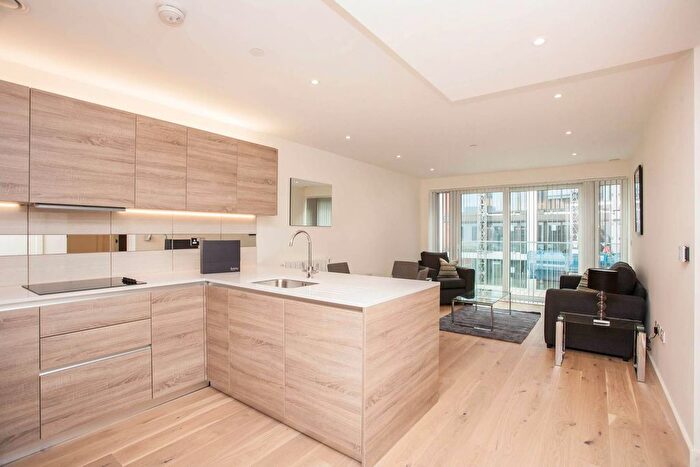 1 Bedroom Flat To Rent In Biring House, Woolwich, London, SE18