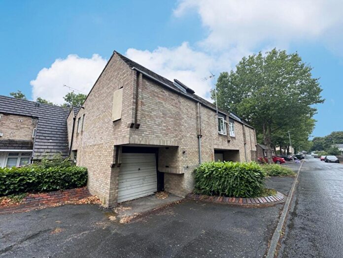 1 Bedroom Flat For Sale In Beambridge, Basildon, Essex, SS13