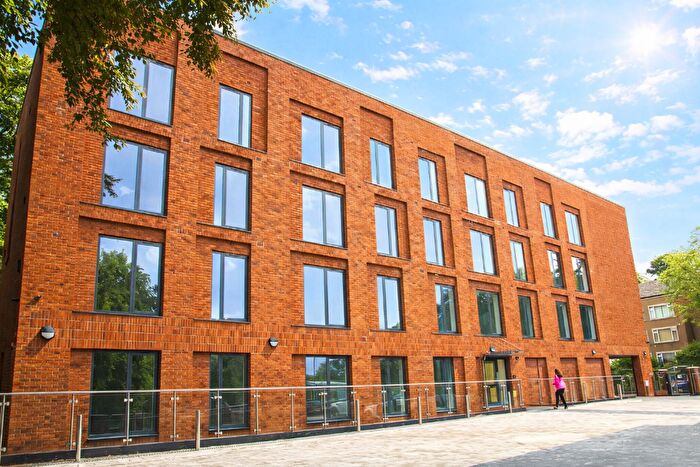 2 Bedroom Apartment For Sale In Buxton Road, Stockport, Greater Manchester, SK2