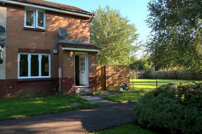 2 Bedroom End Of Terrace House To Rent In Forties Crescent, Thornliebank, G46