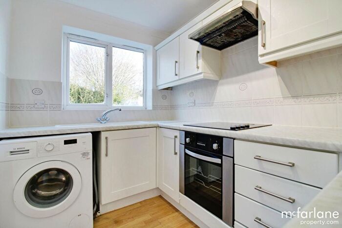 1 Bedroom Flat For Sale In Barnum Court, Swindon, SN2
