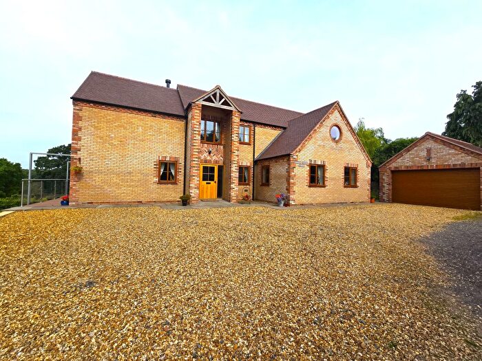 4 Bedroom Detached House To Rent In Harmer Hill, Shrewsbury, Shropshire, SY4