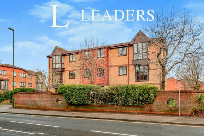 2 Bedroom End Of Terrace House To Rent In Tanyard Close, Horsham, RH13